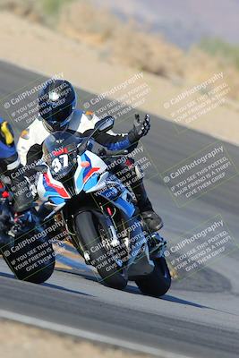 media/Dec-18-2022-SoCal Trackdays (Sun) [[8099a50955]]/Turn 10 (140pm)/